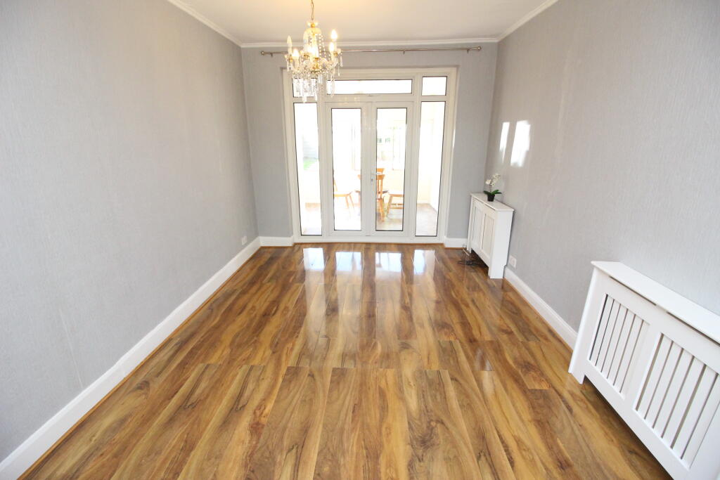 House in Kingston upon Thames - View 4