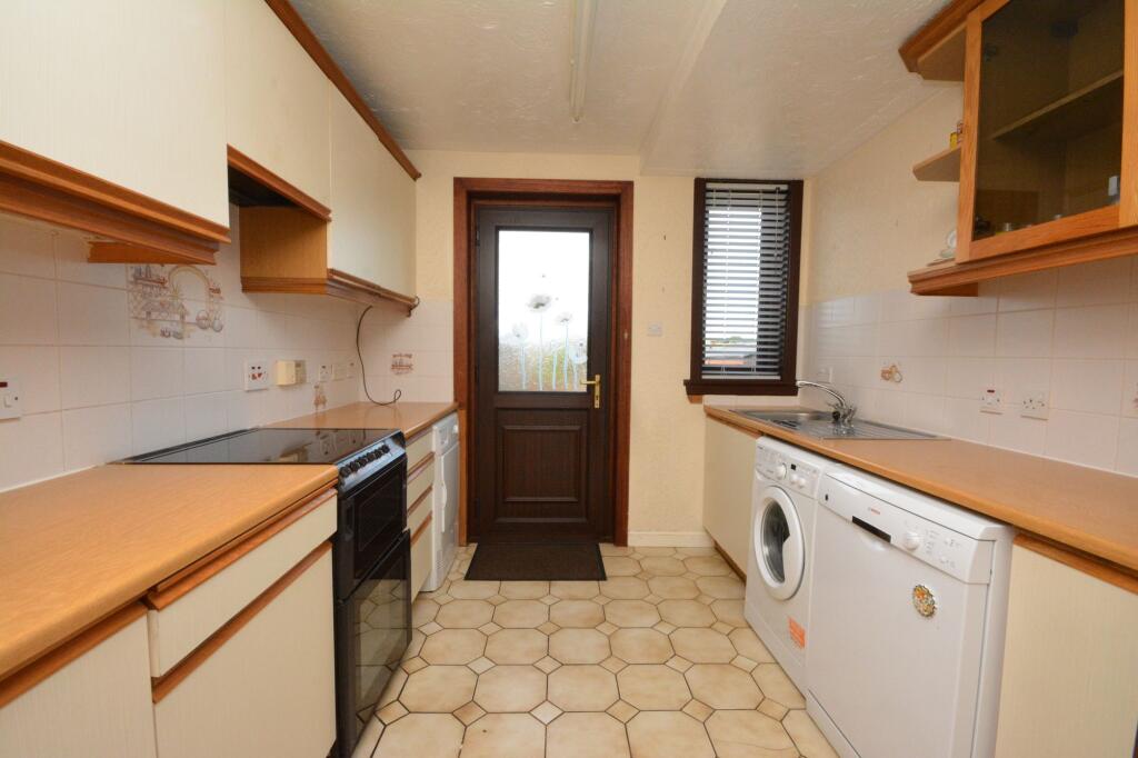 Skaithmuir Crescent, Carronshore, FK2 photo 3