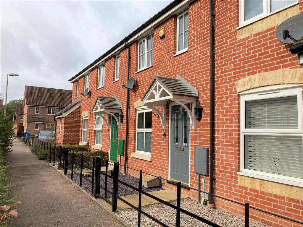 Main image of property: Oak Eggar Chase, Pinewood, IP8