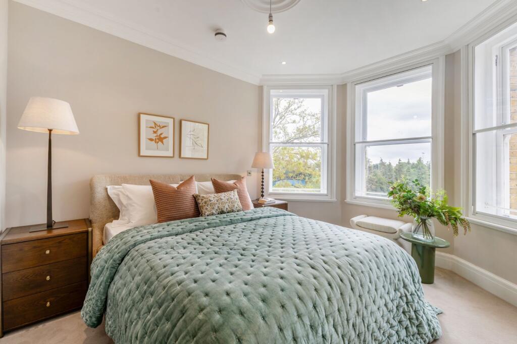 Apartment in Twickenham - View 3
