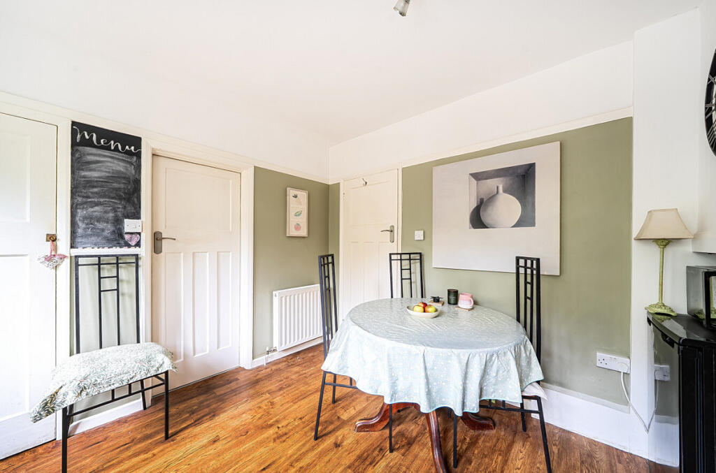House in Redhill - View 4