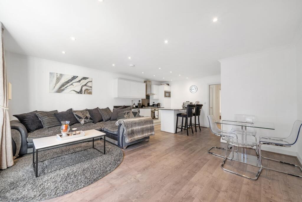 Apartment in London - More