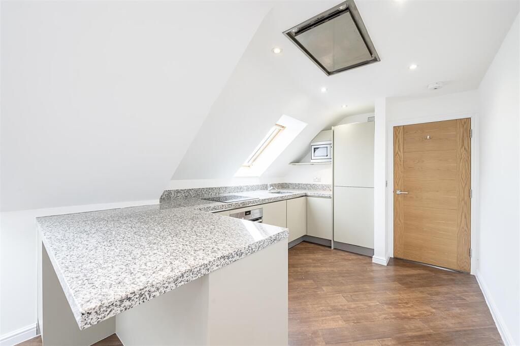 Additional image 2 of Kinsbourne Close, Harpenden