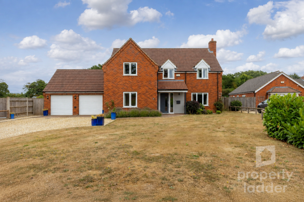 Main image of property: Chequers Meadow, Hainford