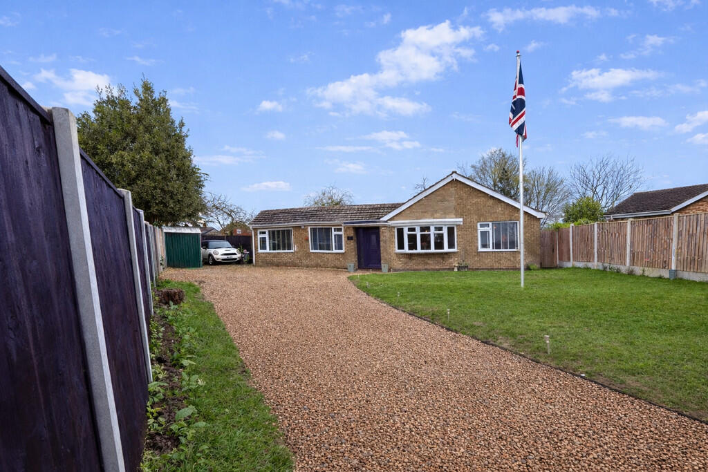 Main image of property: Rosehill Close, Saxilby