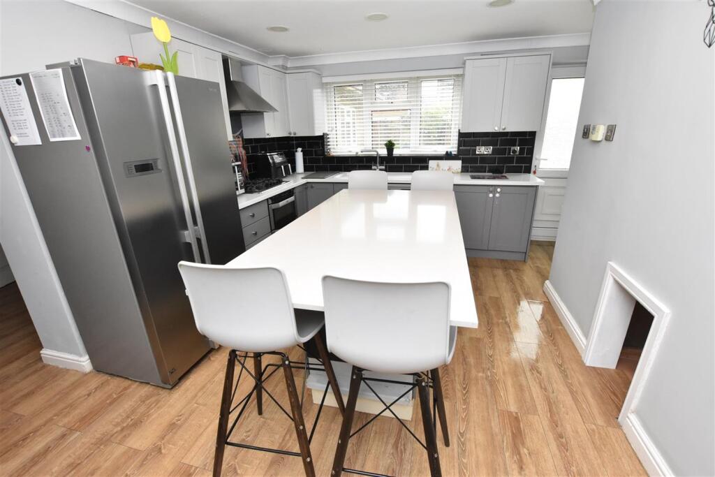 House in Tamworth, Stonydelph - View 4