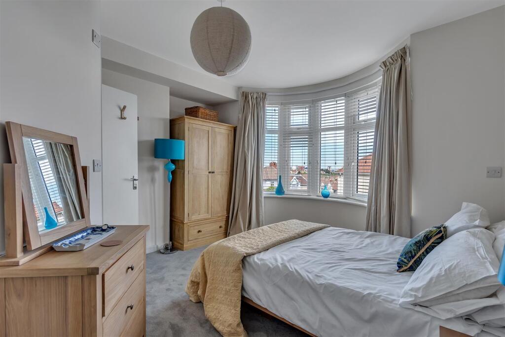 Main image of property: Aylesbury Crescent, Bristol