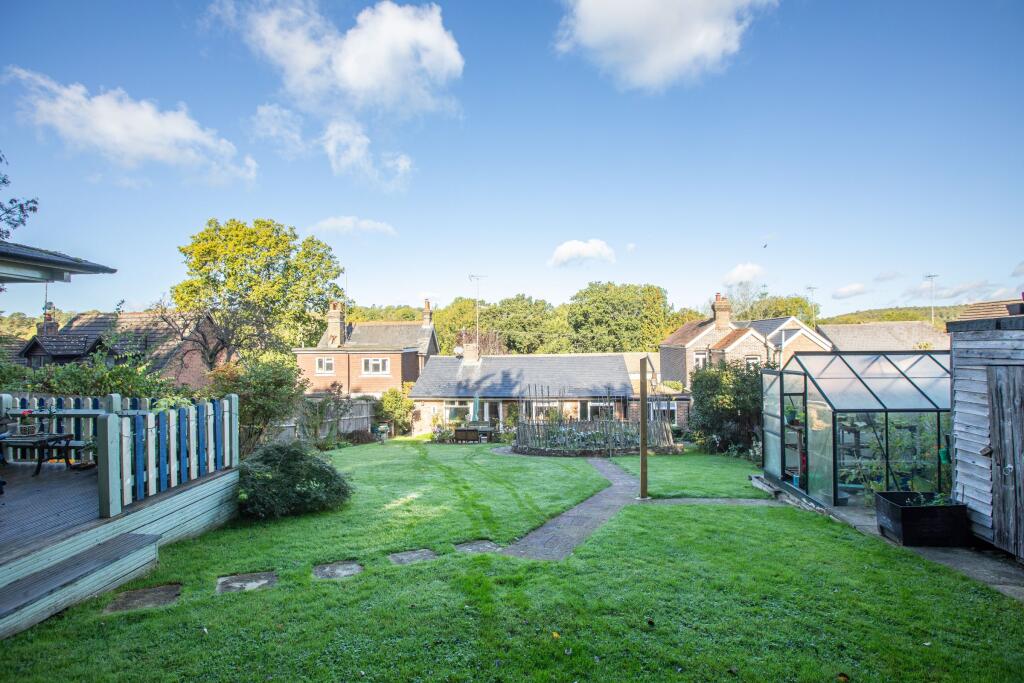 House in Wealden, Crowborough - More