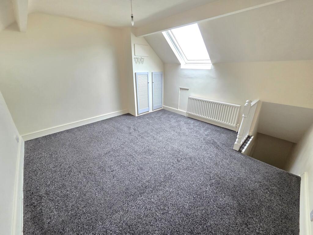 House in Barnsley, Upper Cudworth - View 5