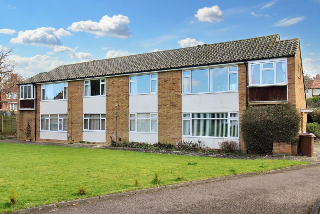 Main image of property: Icknield Green, Letchworth Garden City, SG6