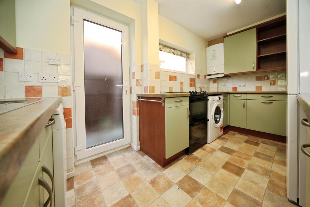 House in Luton, Leagrave - View 4