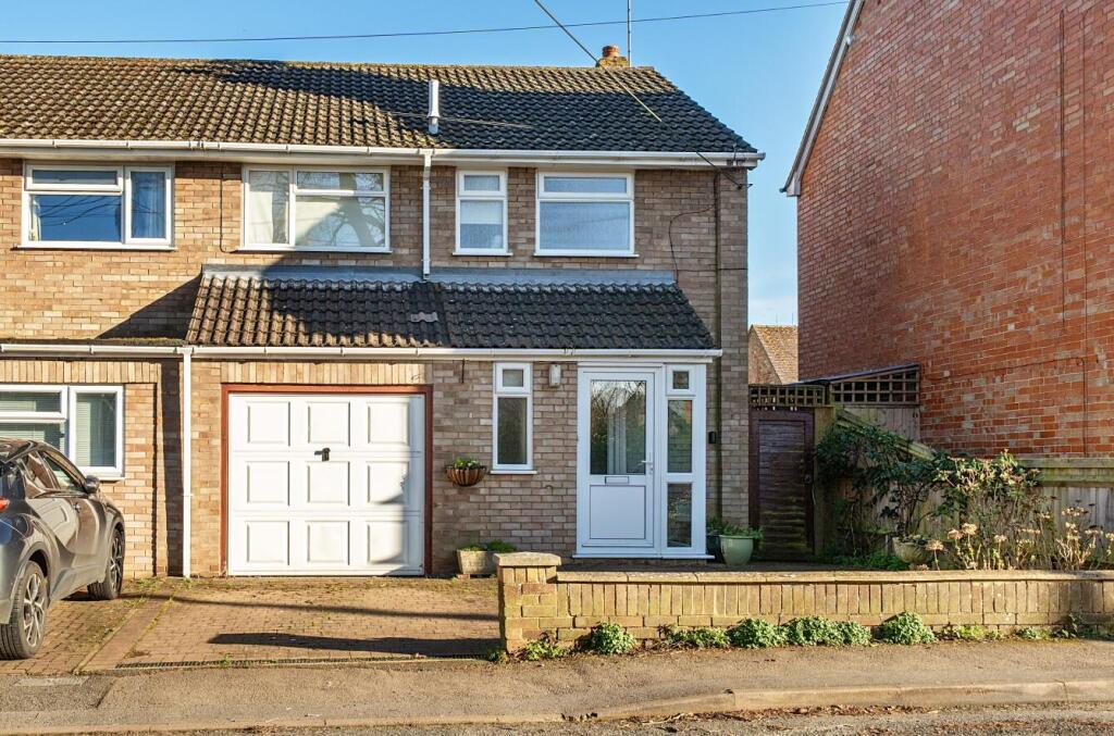 Main image of property: Croft Road, Thame