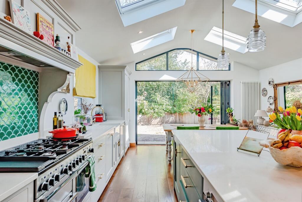 Main image of property: Locks Meadow, Dormansland, Lingfield