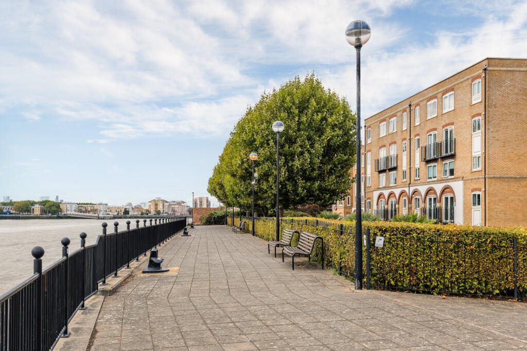 Main image of property: Ferguson Close, London, E14