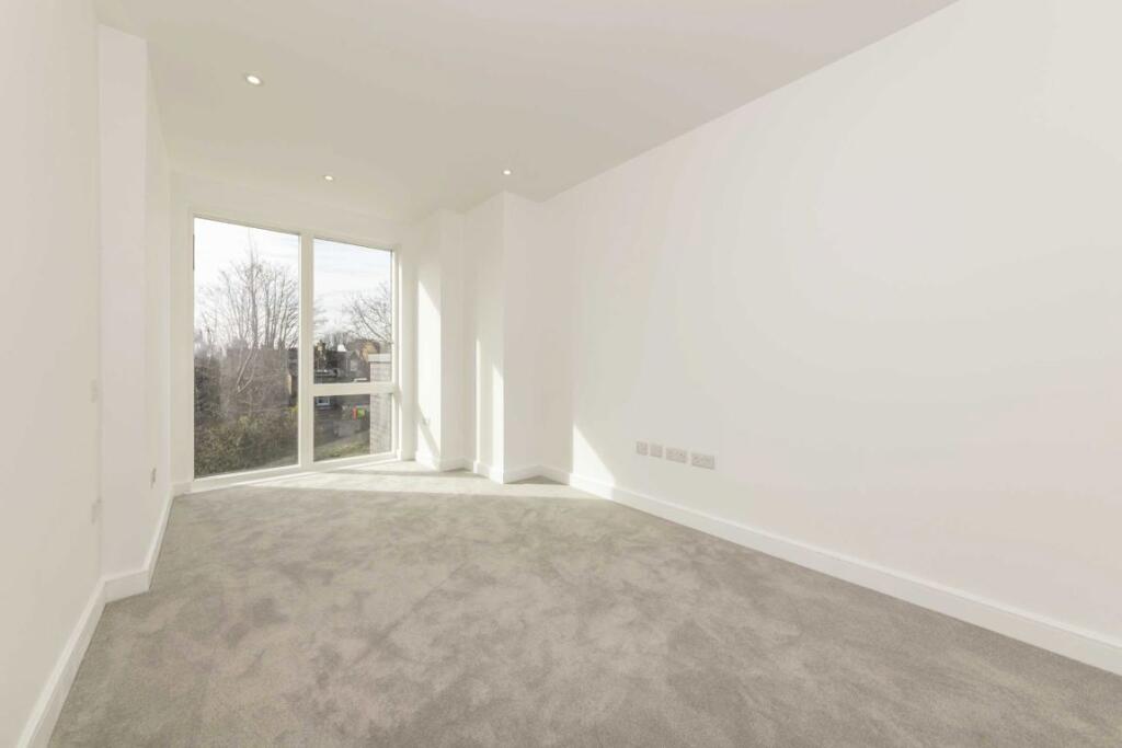 Apartment in London - More