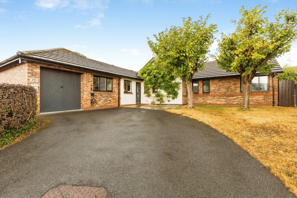 Main image of property: Llys Derwen, CHESTER, Cheshire, CH4