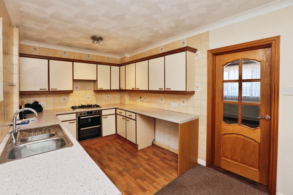 House in Fareham, Hampshire - View 3