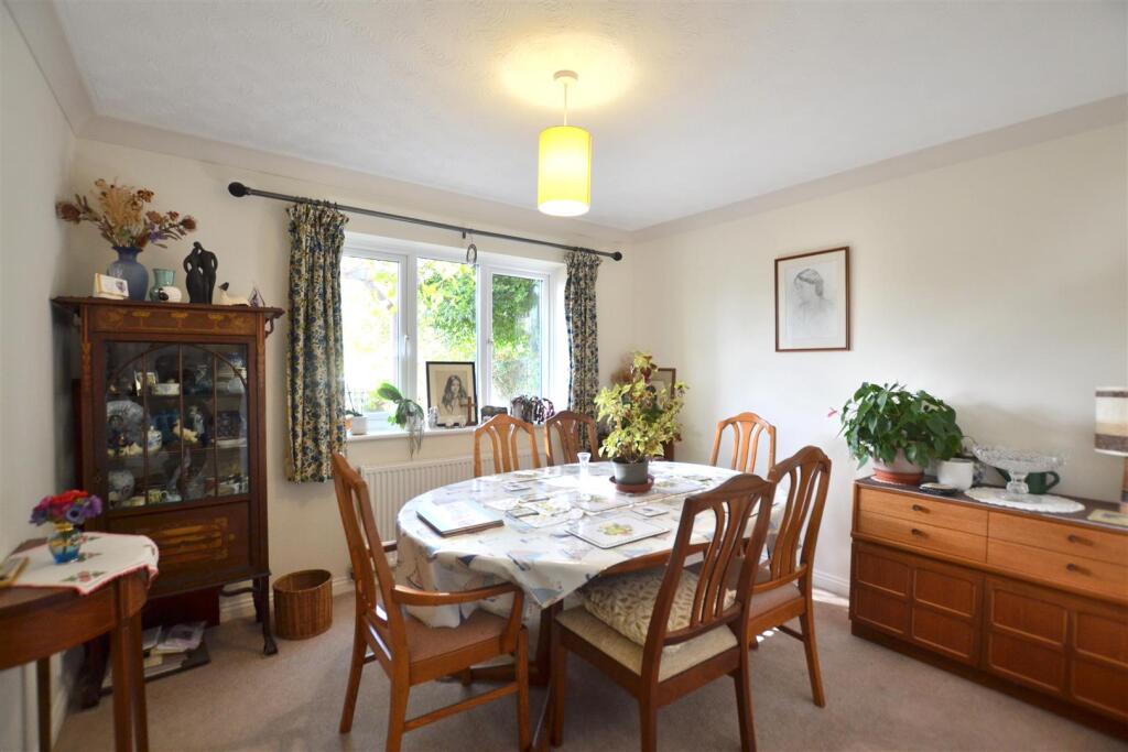 House in Hart, Fleet - View 4