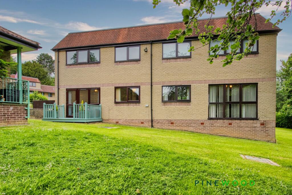 1-bed flat on High Street, Old Whittington, S41, £90,000