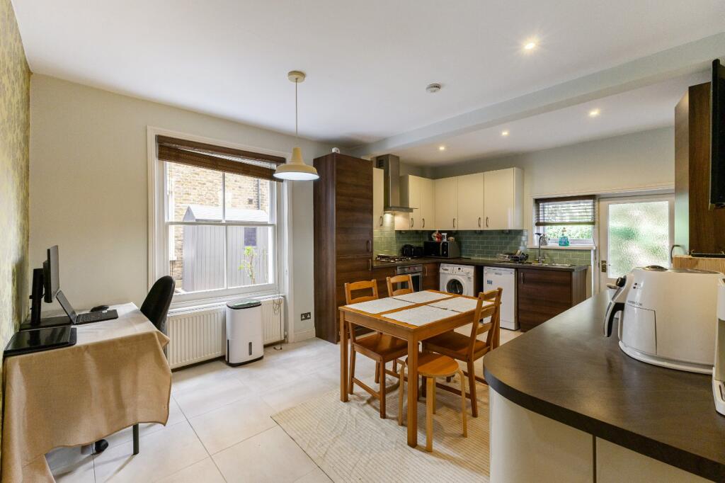 Apartment in London, Wandsworth - View 4