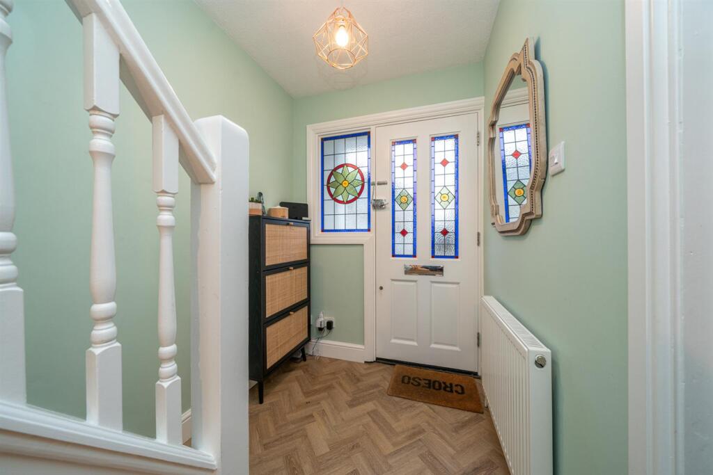Hedley Road, St. Albans photo 2