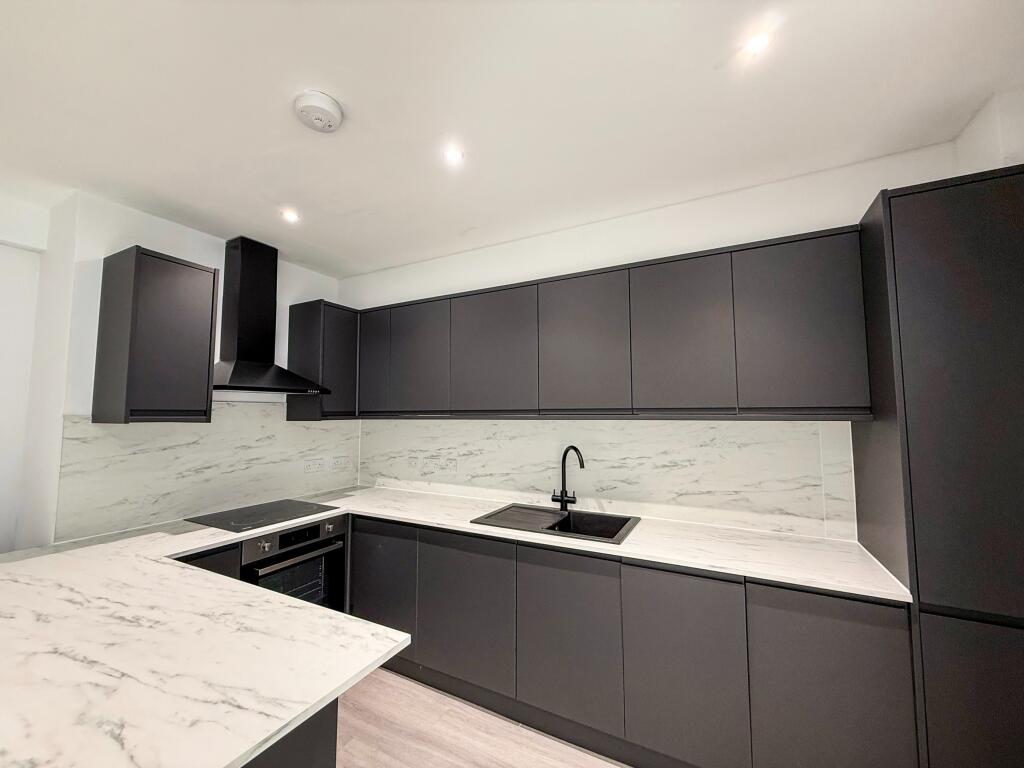 Main image of property: Meadow Road, Beeston, NG9