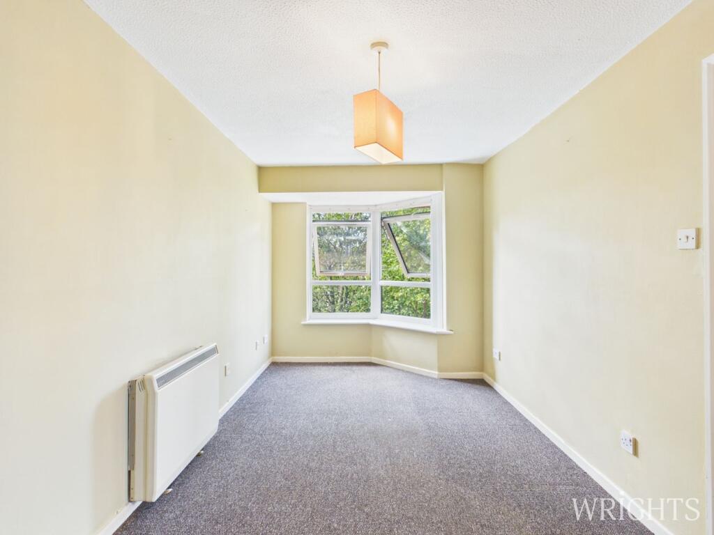 Apartment in Welwyn Hatfield, Panshanger - View 4