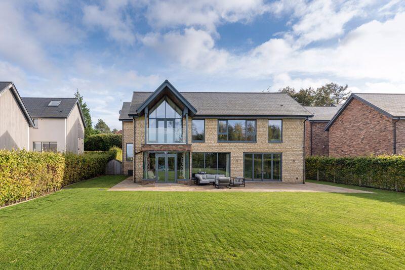 4, Mill View, Runnymede Road, Darras Hall, Ponteland, Newcastle upon Tyne photo 3
