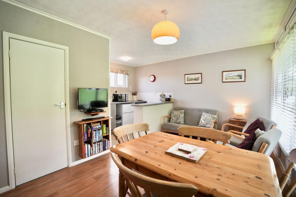 Kings Chalet Park, Overstrand Road, NR27 photo 4