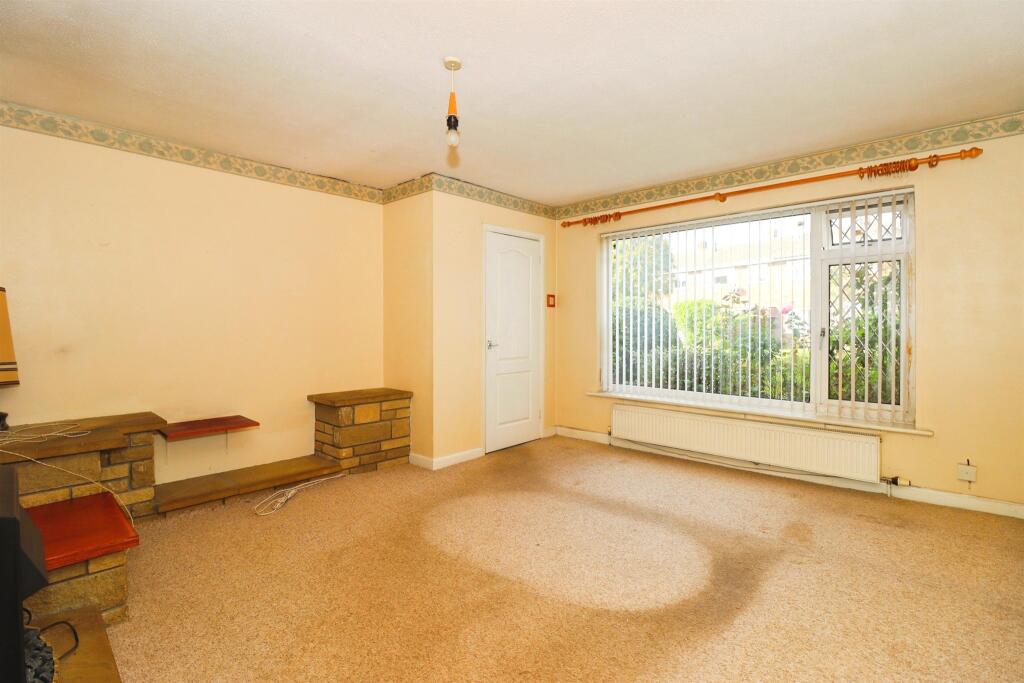 Lyndale Road, Yate, Bristol photo 5
