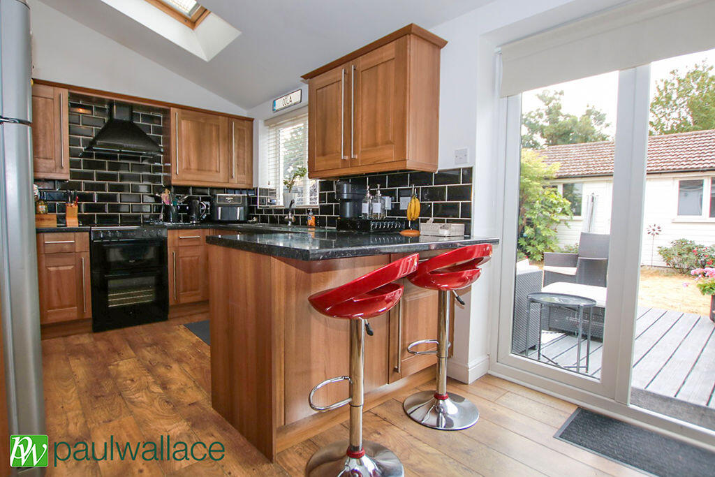 House in Broxbourne, Cheshunt - View 4
