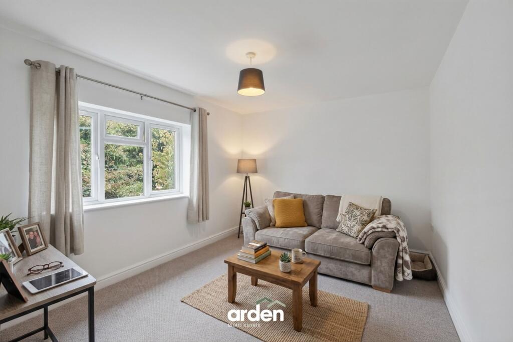 Apartment in Worcester - View 2