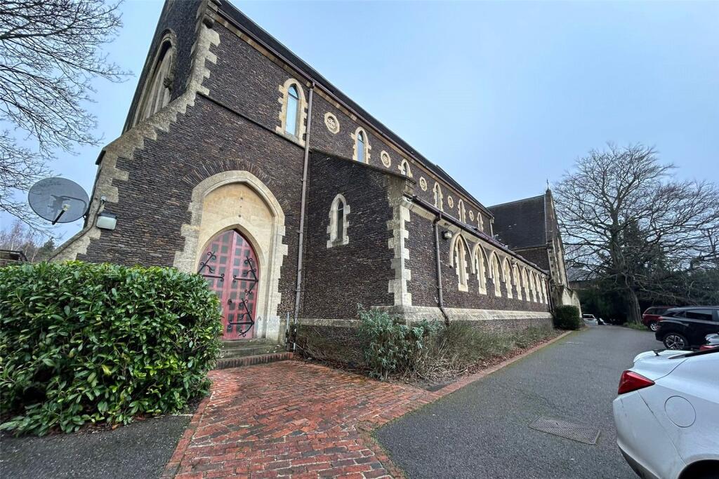 Main image of property: East Street, Farnham, Surrey, GU9