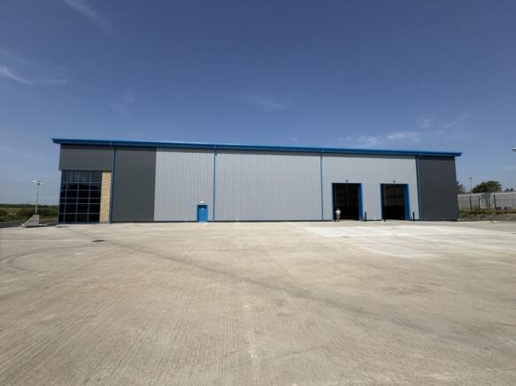 93aef630-618c-422d-a054-b9b9c8eeeb74.jpg