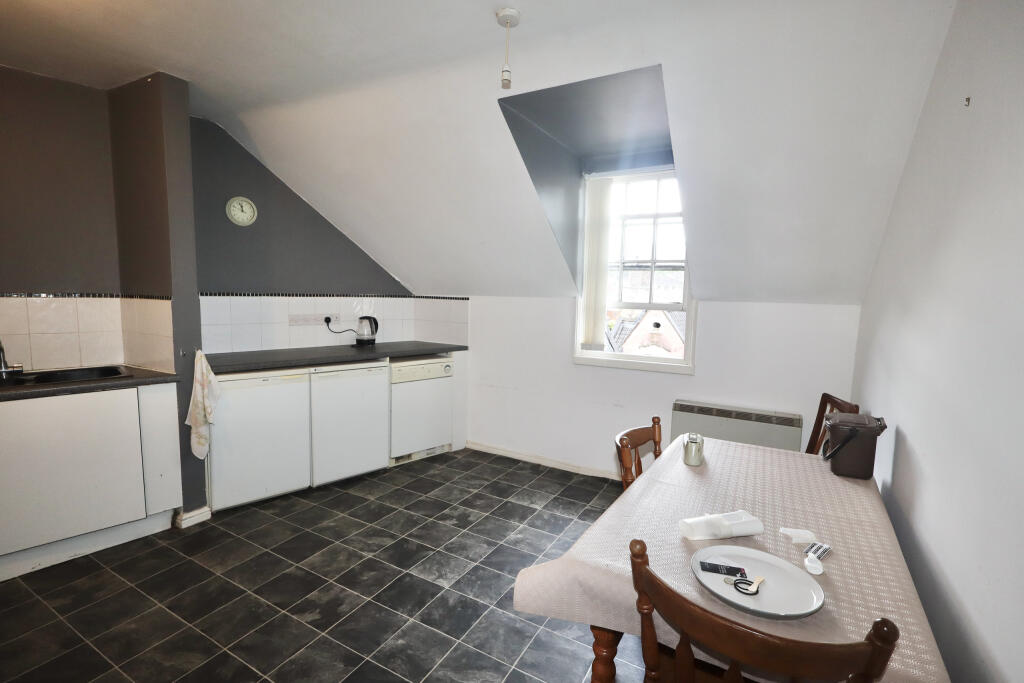 Apartment in Shepton Mallet, Somerset - View 3