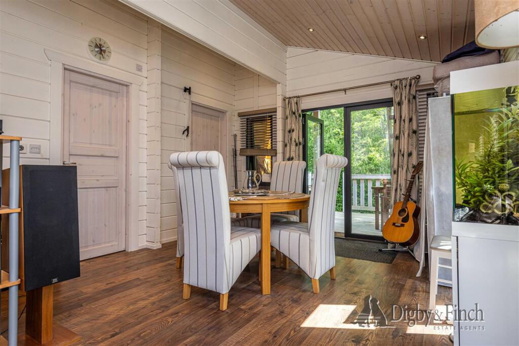 Frisby Lakes Lodge Park, Hoby Road, Asfordby, Melton Mowbray photo 3