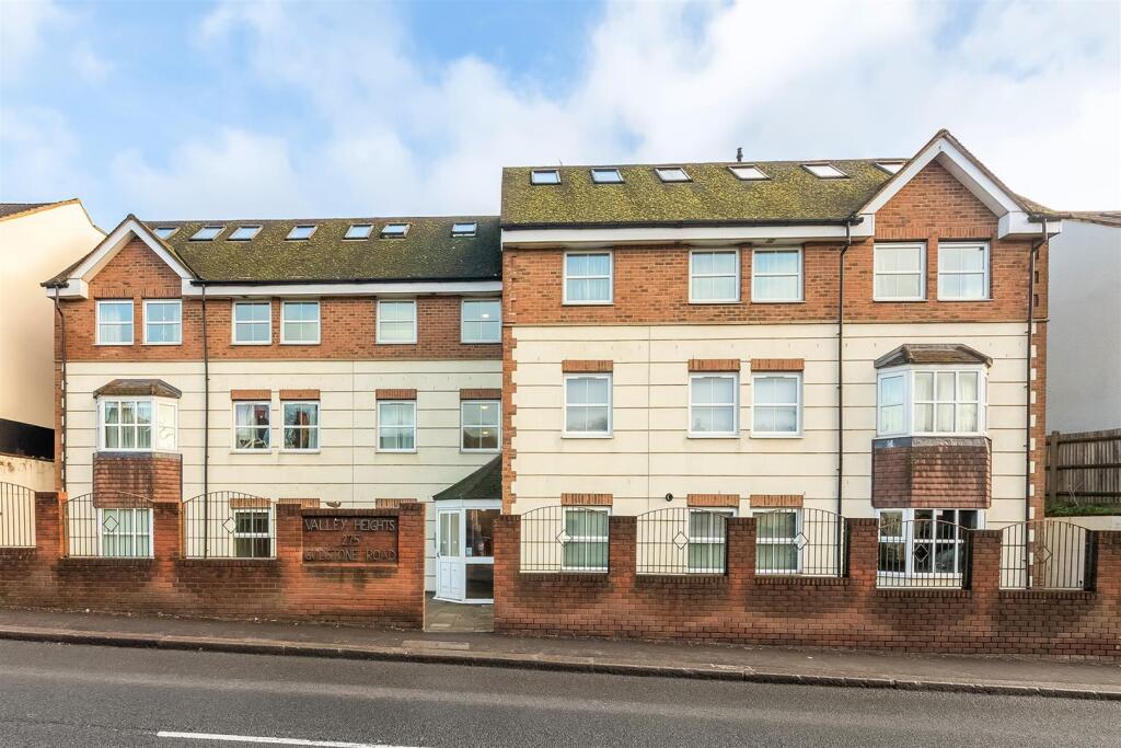 Main image of property: Godstone Road, Whyteleafe