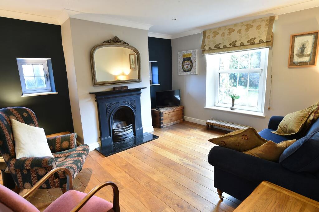 4 bed detached - Buckland Road, Bampton, OX18 image 2