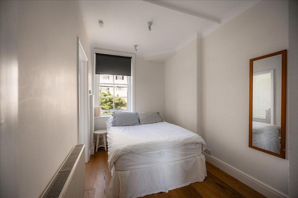 Apartment in London - View 5