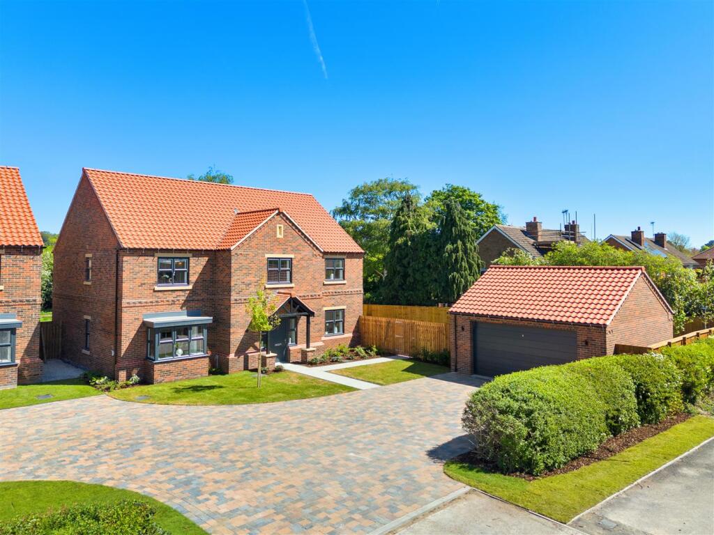 Main image of property: Braddus Homes, Priory Fields, Plot 1, Thorpe Road, Mattersey