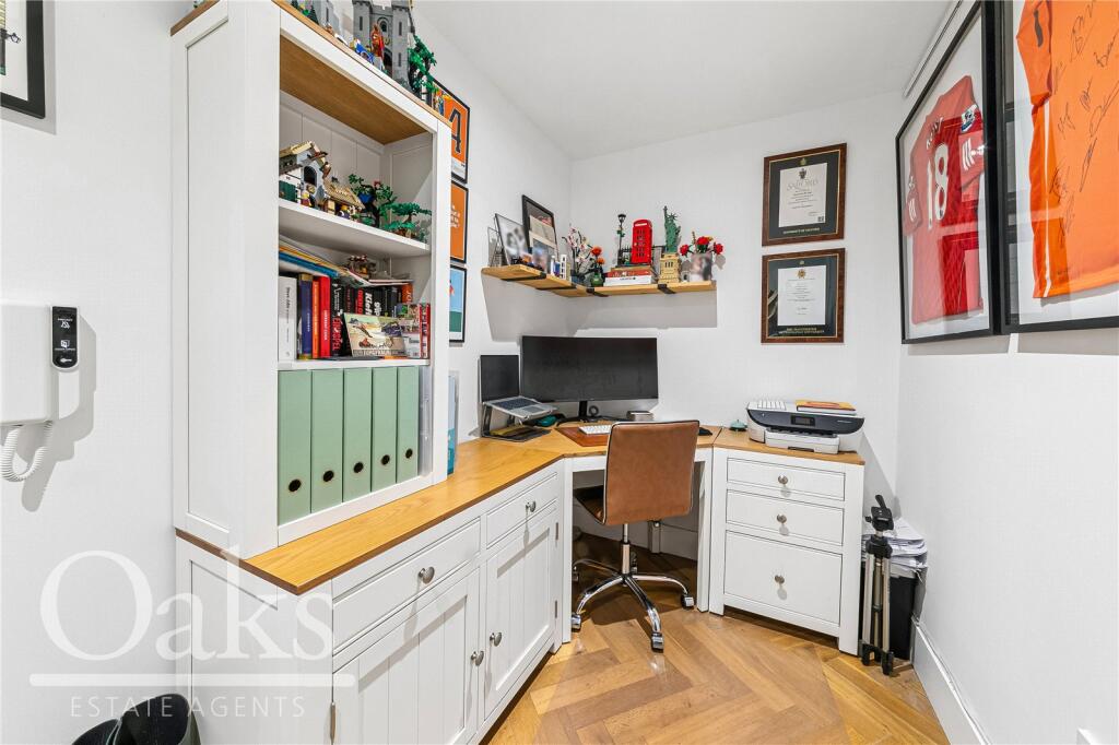 Apartment in London - More