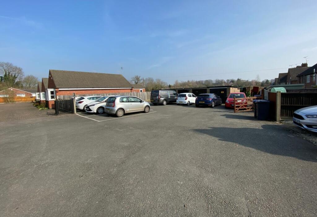 Studio parking on Land & 3 Garages, Cuthberts Yard, Newbold Road, Barlestone, CV13 0DX, £25,000