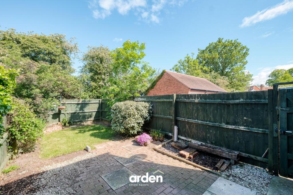 Turton Gardens, Feckenham, B96 photo 4
