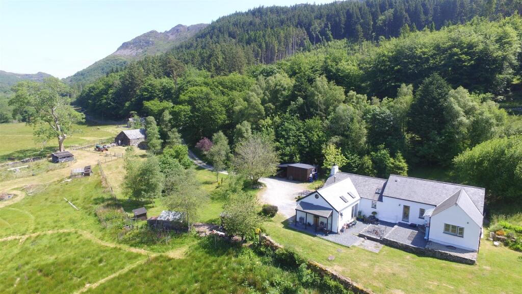 Main image of property: Llanfrothen, Penrhyndeudraeth, Gwynedd