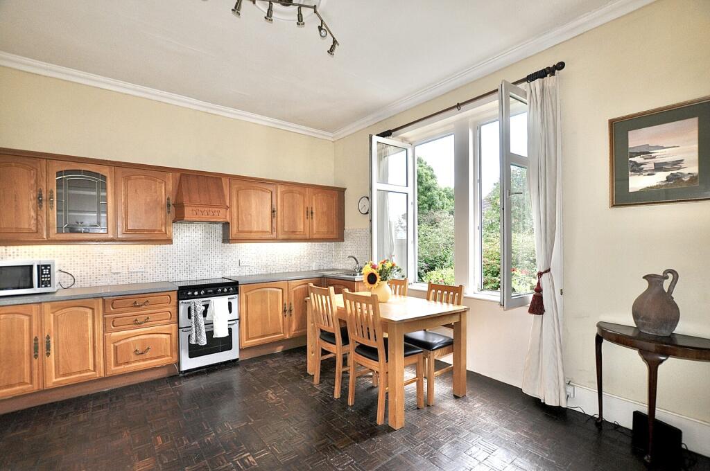 17 Parkend Road, Saltcoats, KA21 5PL photo 4
