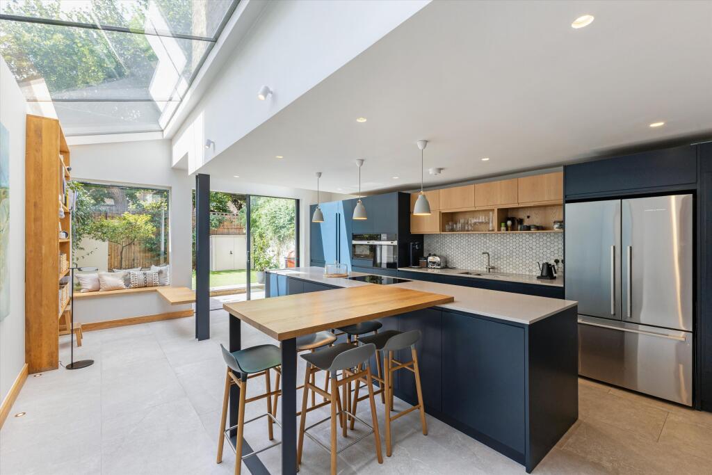Main image of property: Lynette Avenue, London SW4