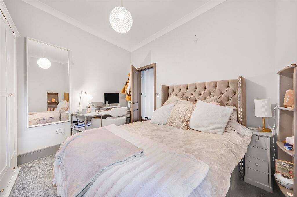 Querrin Street, London, SW6 - View 6