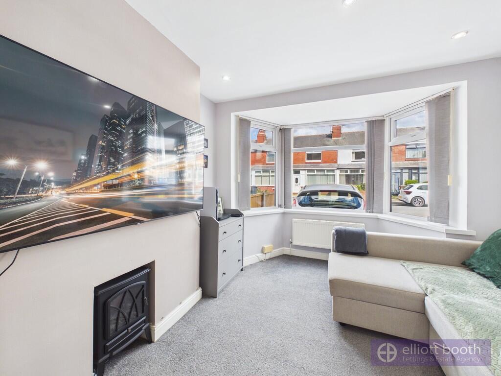 59 Henson Avenue photo 3