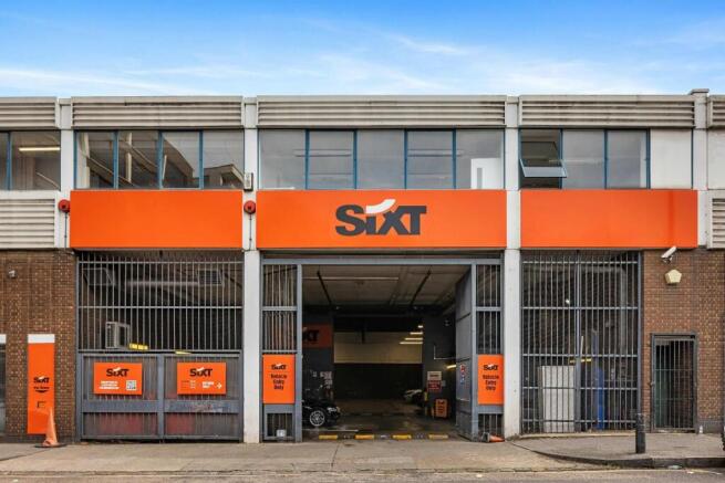 sixt-web-2048 (1).jpg