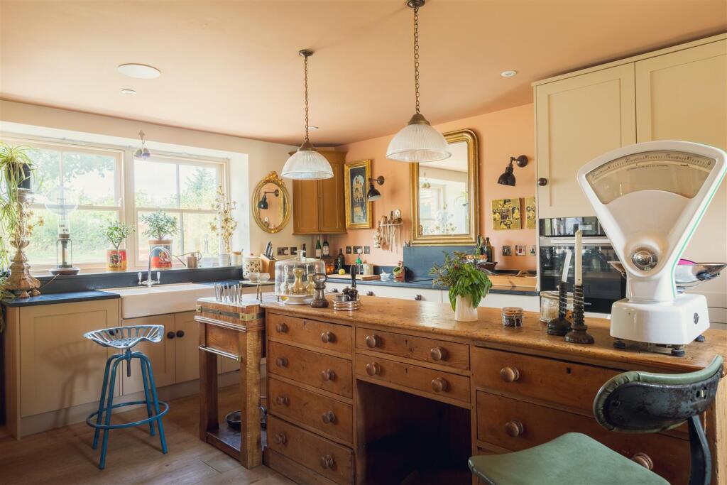 House in Dowlish Wake, Somerset - View 3